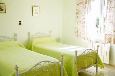 Bedroom meadow